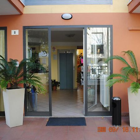 Hotel Frida Ρίμινι Εξωτερικό φωτογραφία