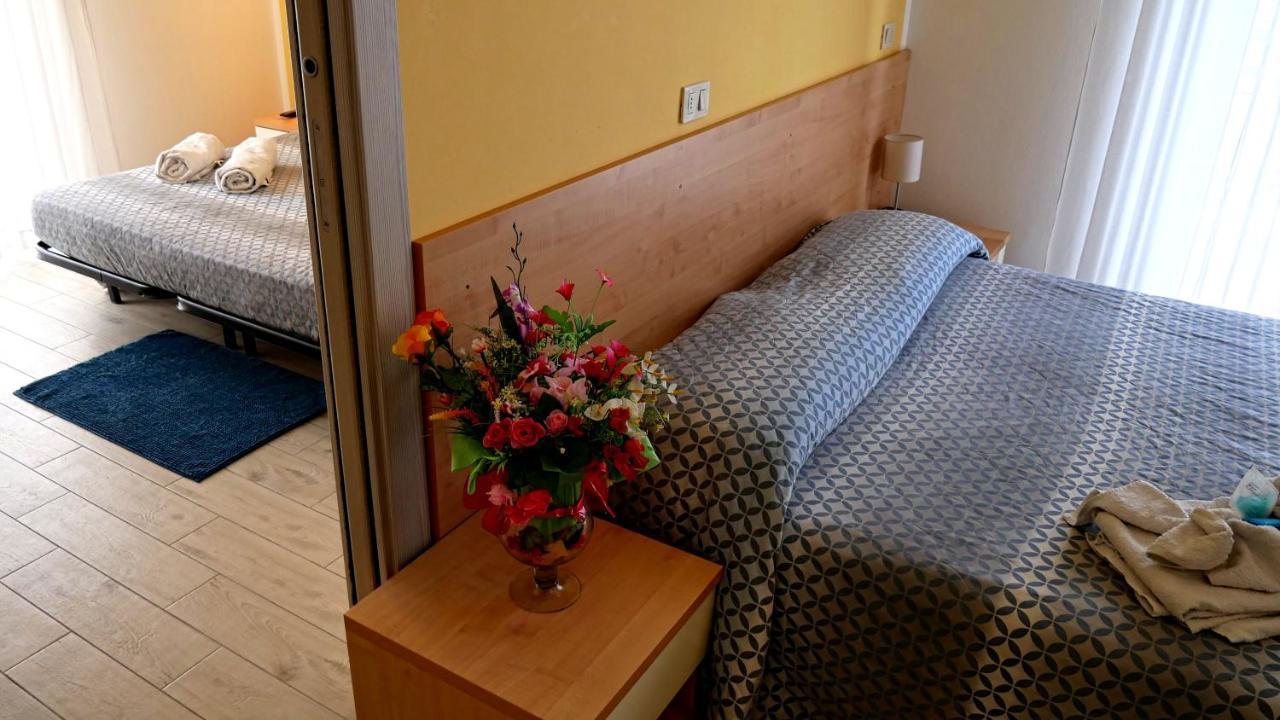 Hotel Frida Ρίμινι Εξωτερικό φωτογραφία